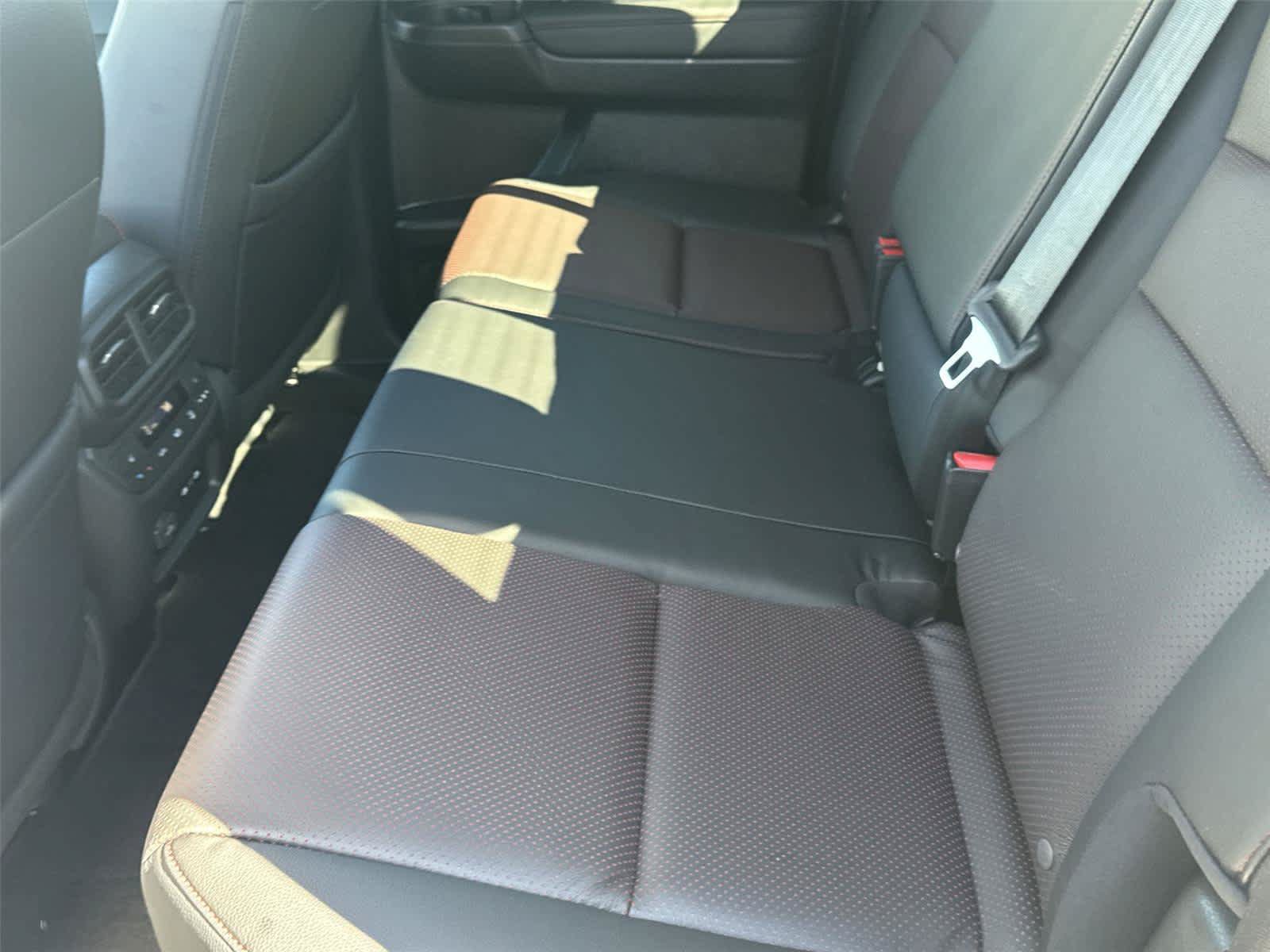 Used 2026 Honda Ridgeline Black Edition image 15