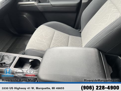 Used 2022 Toyota Tacoma TRD Sport AWD/4WD image 20