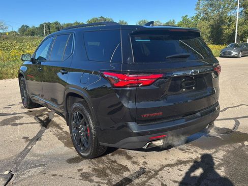 Used 2023 Chevrolet Traverse Premier w/ Redline Edition AWD/4WD image 3