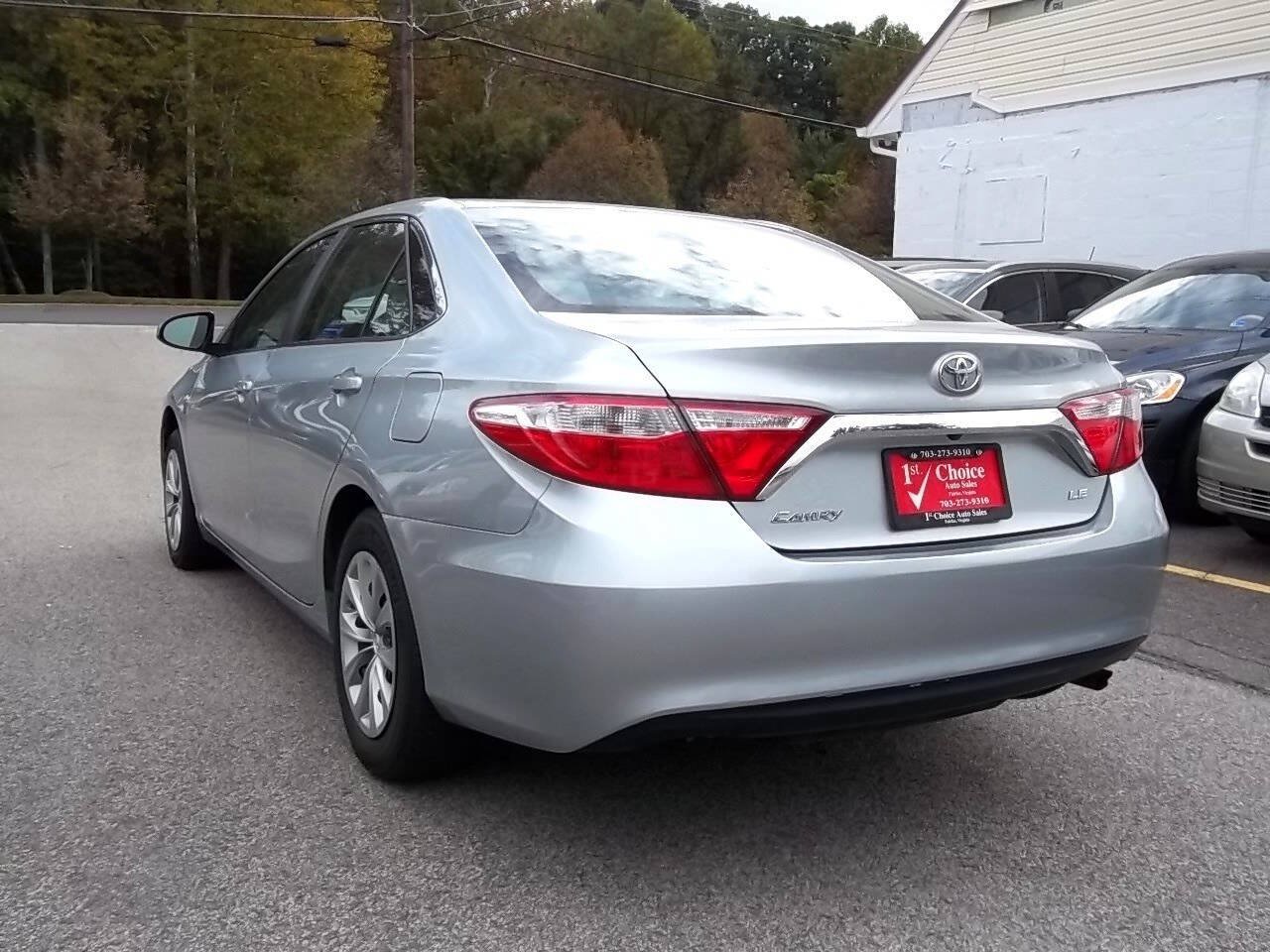 Used 2017 Toyota Camry LE FWD image 3