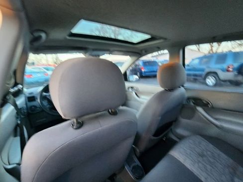 Used 2005 Ford Focus SE image 18
