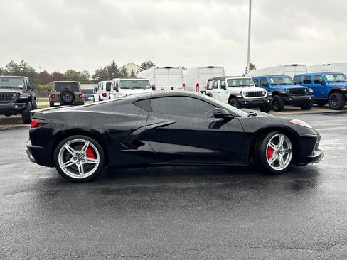 Used 2025 Chevrolet Corvette Stingray Coupe w/ 1LT image 2