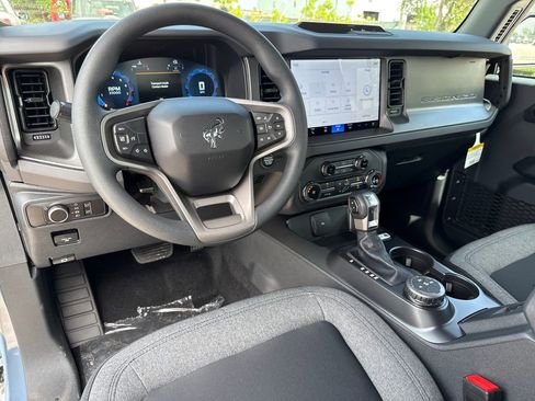 New 2025 Ford Bronco 2-Door image 5