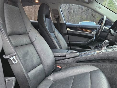 Used 2012 Porsche Panamera 4 image 43