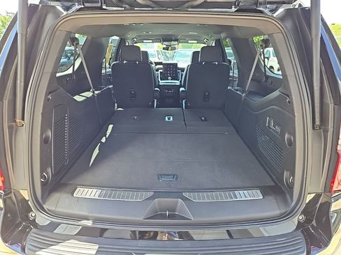 Used 2025 GMC Yukon XL Denali AWD/4WD image 57