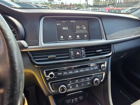 Used 2018 Kia Optima S FWD image 32