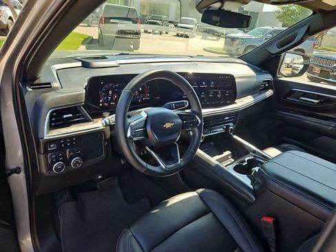 Used 2025 Chevrolet Tahoe LT AWD/4WD image 10