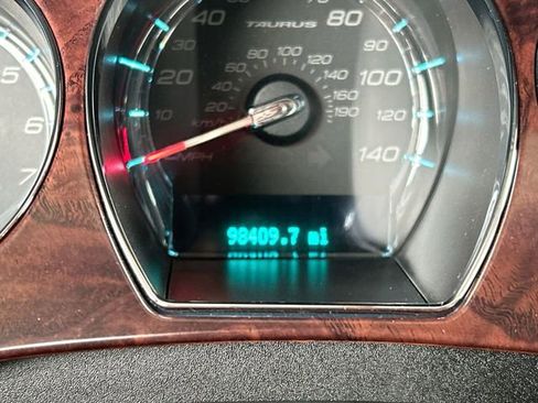 Used 2012 Ford Taurus SEL image 12