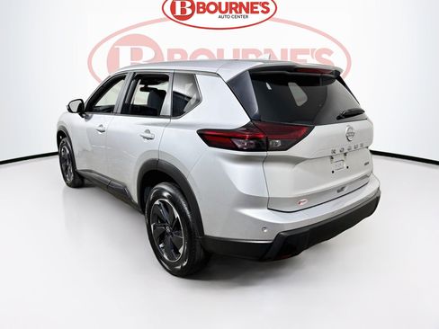 Used 2025 Nissan Rogue SV AWD/4WD image 7