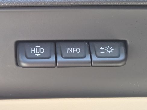 Used 2024 Buick Enclave Avenir w/ Avenir Technology Package FWD image 9