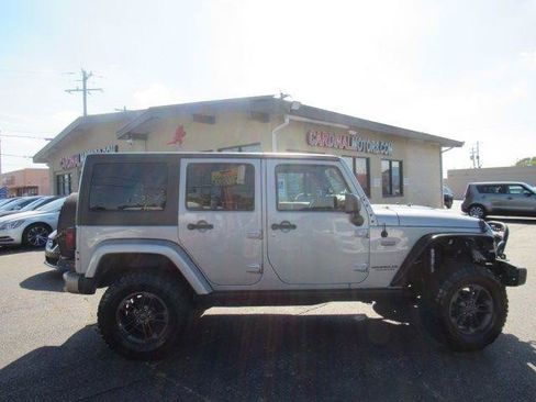 Used 2016 Jeep Wrangler Unlimited Sahara AWD/4WD image 8