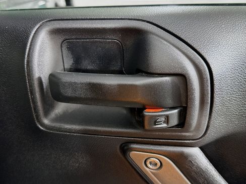 Used 2015 Jeep Wrangler Unlimited Sport image 28