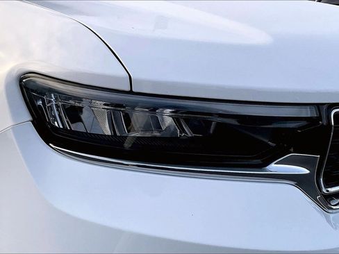 Used 2024 Jeep Grand Cherokee Limited 4xe image 27