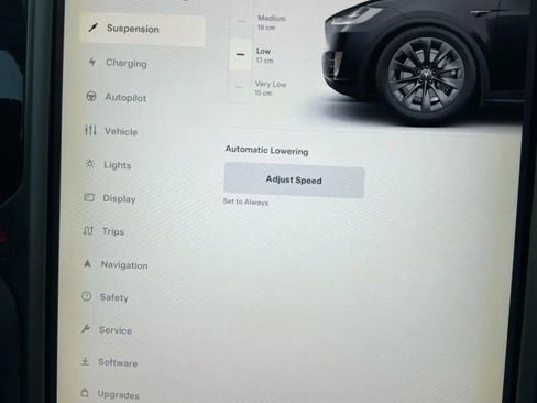 Used 2018 Tesla Model X 75D image 26