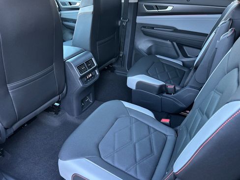 New 2026 Volkswagen Atlas Peak Edition AWD/4WD image 12