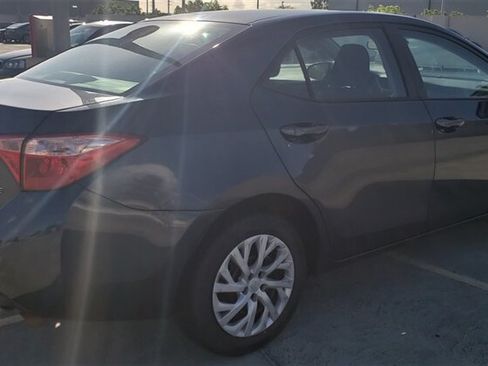 Used 2018 Toyota Corolla LE FWD image 6