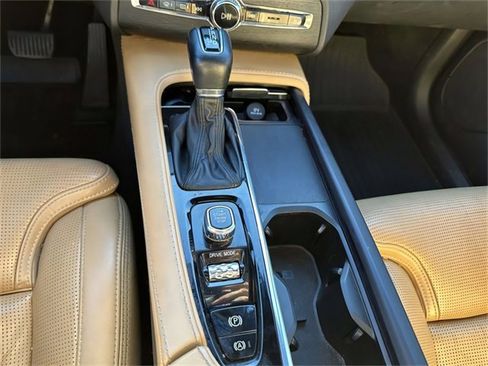 Used 2021 Volvo XC90 T6 Inscription image 12
