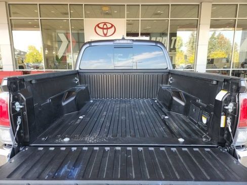 Certified 2023 Toyota Tacoma TRD Off-Road AWD/4WD image 13