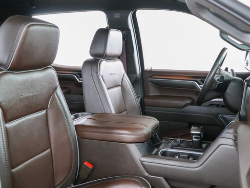 Used 2025 GMC Sierra 1500 Denali AWD/4WD image 29