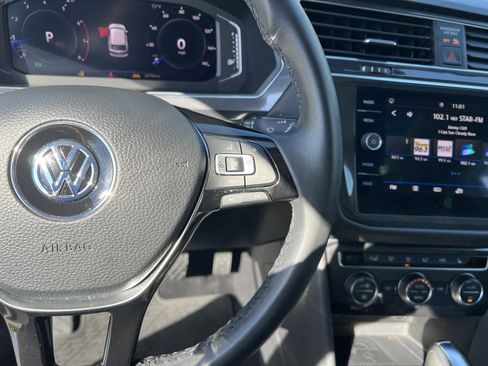 Certified 2020 Volkswagen Tiguan SEL image 19