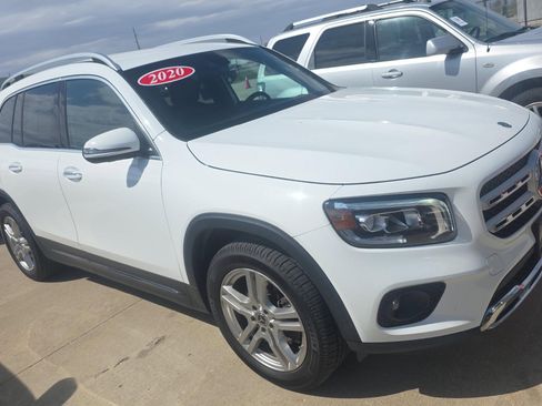 Used 2020 Mercedes-Benz GLB 250 4MATIC w/ Premium Package image 3