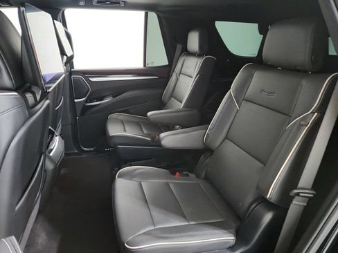Used 2025 Cadillac Escalade Premium Luxury w/ Touring Package image 19