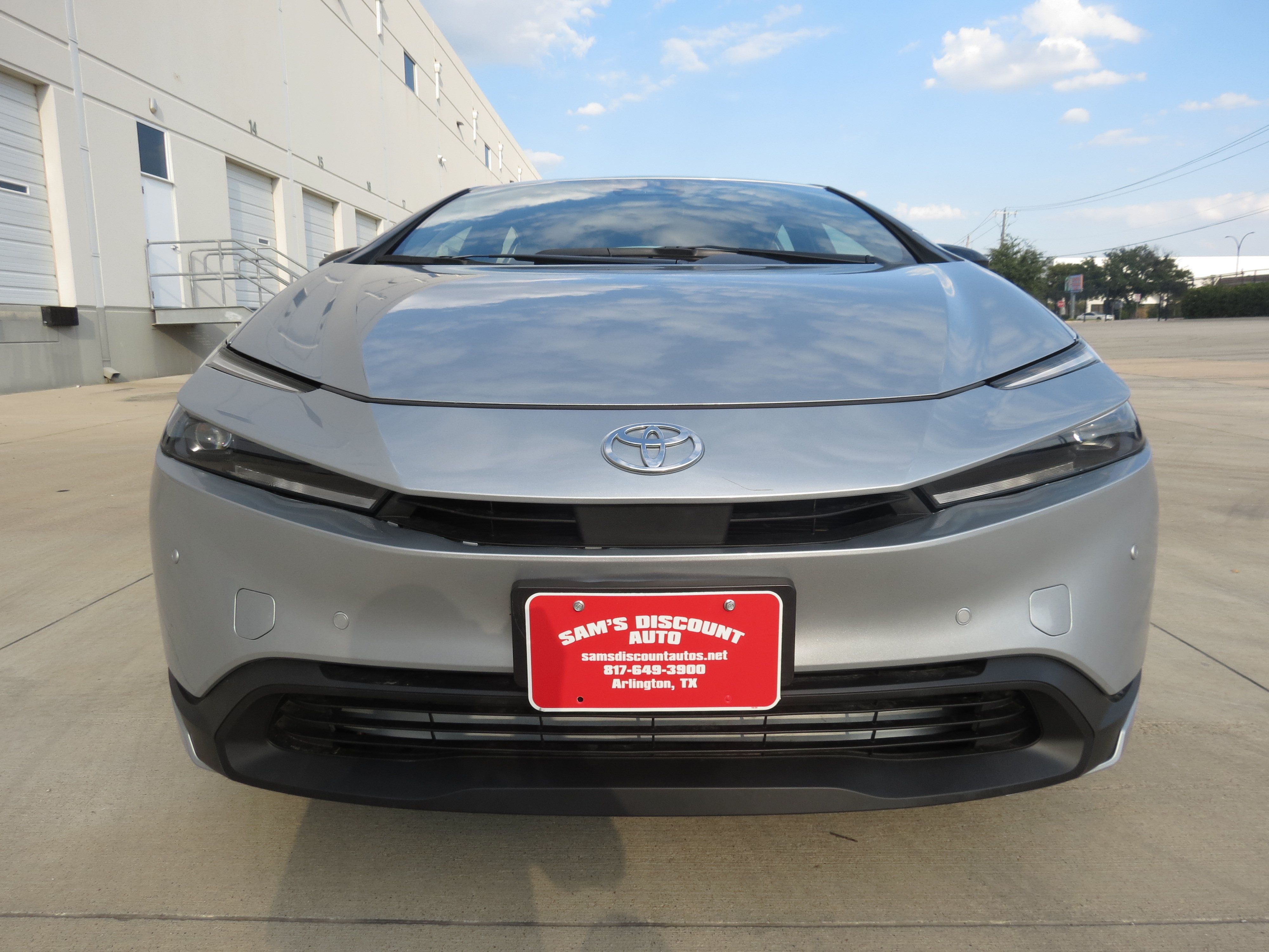 Used 2023 Toyota Prius LE FWD image 7