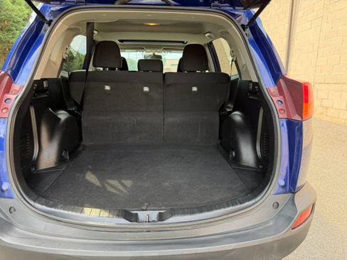 Used 2015 Toyota RAV4 XLE AWD/4WD image 9