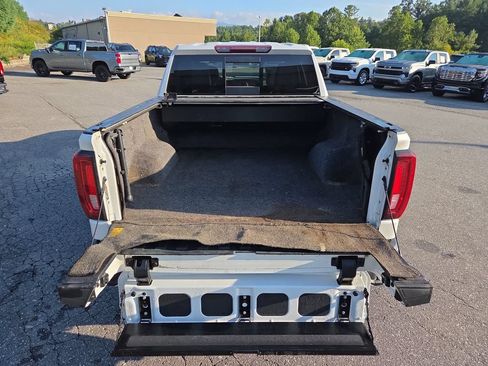 Used 2022 GMC Sierra 1500 SLT w/ SLT Premium Plus Package AWD/4WD image 21
