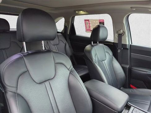 Used 2022 Kia Sorento S w/ Panoramic Sunroof Package FWD image 27
