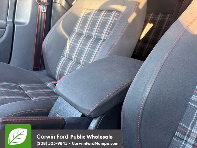 Used 2014 Volkswagen GTI Driver's Edition FWD image 23