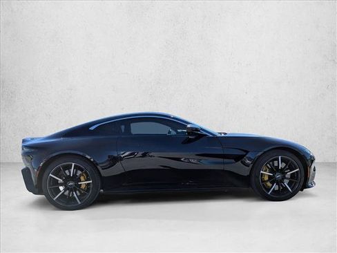 Used 2022 Aston Martin V8 Vantage Coupe RWD image 4