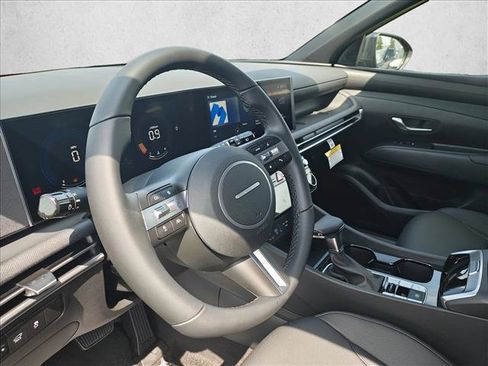 Used 2025 Hyundai Tucson XRT image 3