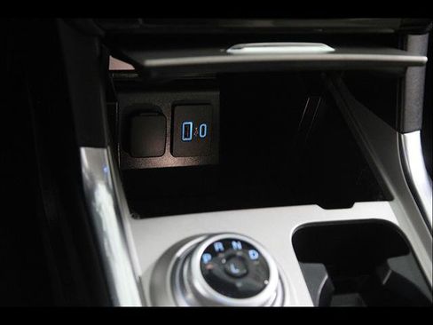 Certified 2023 Ford Explorer Limited w/ Hybrid Equipment Group 310A AWD/4WD image 18