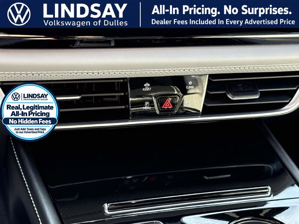 Used 2024 Volkswagen Atlas Cross Sport SEL R-Line AWD/4WD image 18