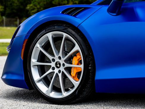 Used 2023 McLaren Artura PERFORMANCE image 61