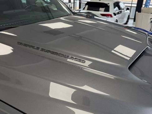 Used 2022 Ford F150 Lariat w/ Equipment Group 502A High image 4