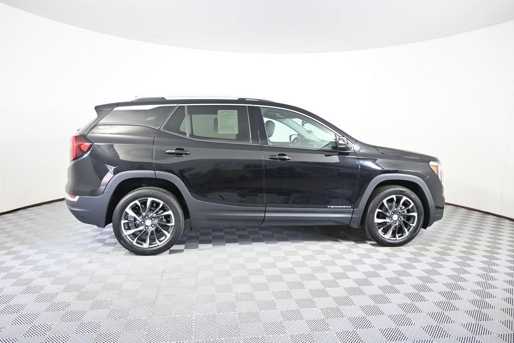 Used 2024 GMC Terrain SLT w/ LPO, Floor Liner Package AWD/4WD image 7