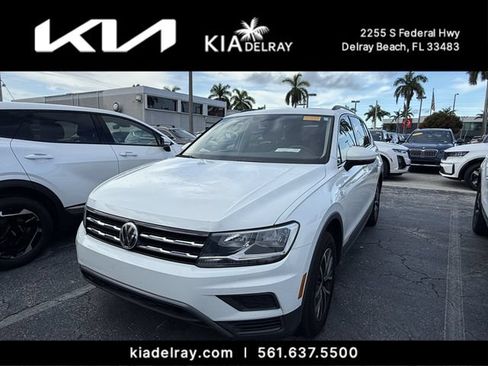 Used 2019 Volkswagen Tiguan SE w/ Panoramic Sunroof Package FWD image 9