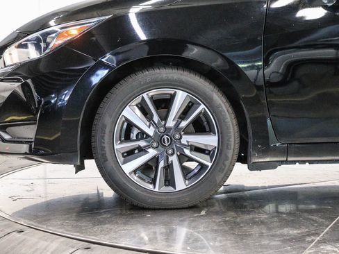 Used 2024 Nissan Versa SV FWD image 9