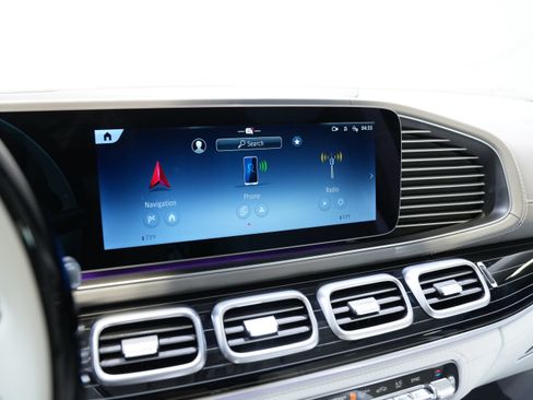 Used 2025 Mercedes-Benz Maybach GLS 600 4MATIC image 69