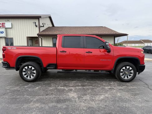 Used 2024 Chevrolet Silverado 2500 Custom w/ Custom Value Package AWD/4WD image 1