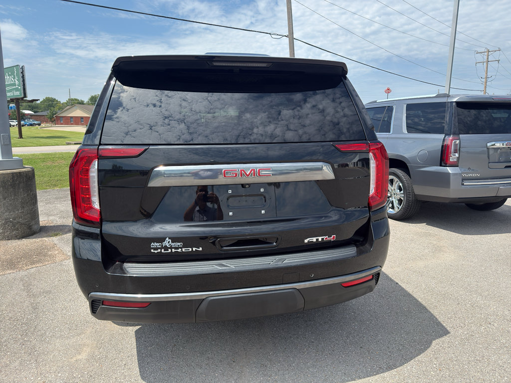 Used 2021 GMC Yukon AT4 w/ AT4 Premium Package AWD/4WD image 5
