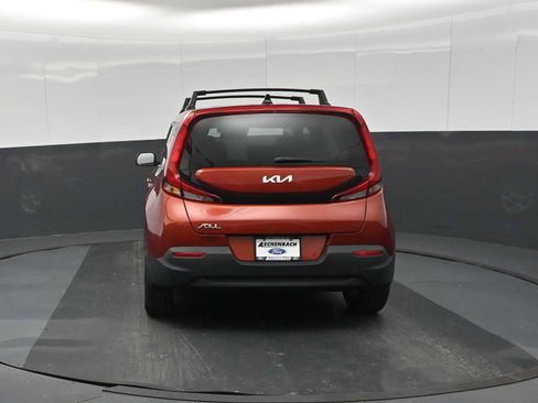 Used 2022 Kia Soul LX w/ Technology Package FWD image 7