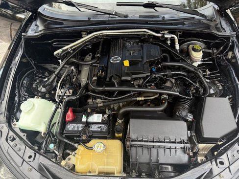 Used 2006 MAZDA MX-5 Miata Grand Touring w/ Premium Pkg image 37