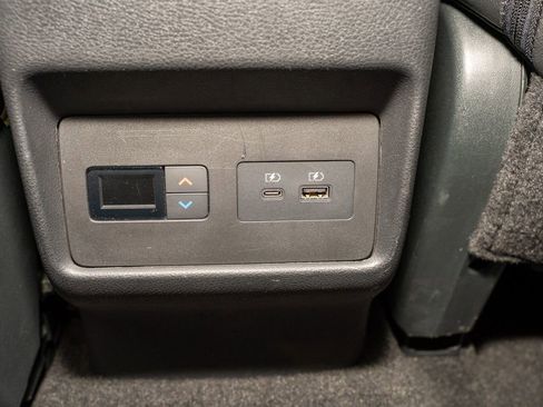 Used 2023 Nissan Rogue SL w/ SL Premium Package image 8