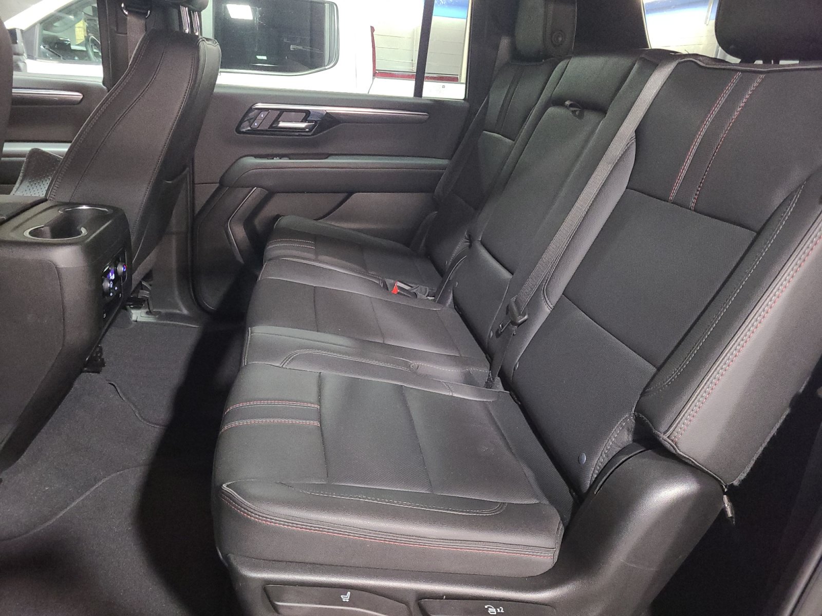 Used 2026 Chevrolet Suburban RST w/ Sun And Tow Package AWD/4WD image 17