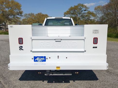 New 2025 Ford F550 4x4 Regular Cab Super Duty image 4
