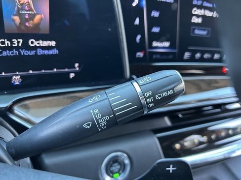 Used 2023 Cadillac Escalade Premium Luxury Platinum image 60