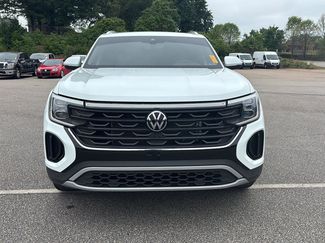 Used 2024 Volkswagen Atlas Cross Sport SE FWD video 2